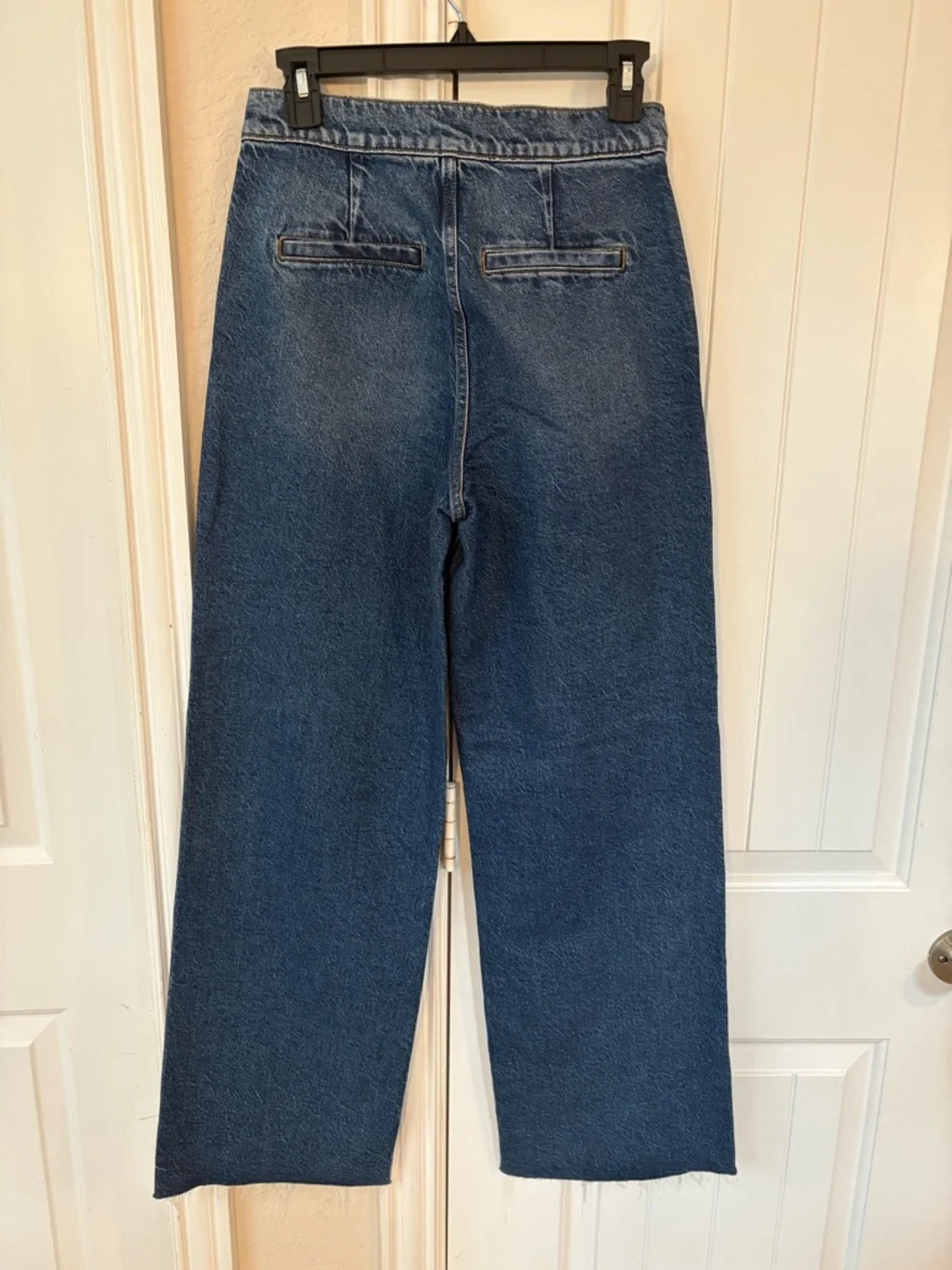 Express Women’s Jeans - Picture 2 of 3